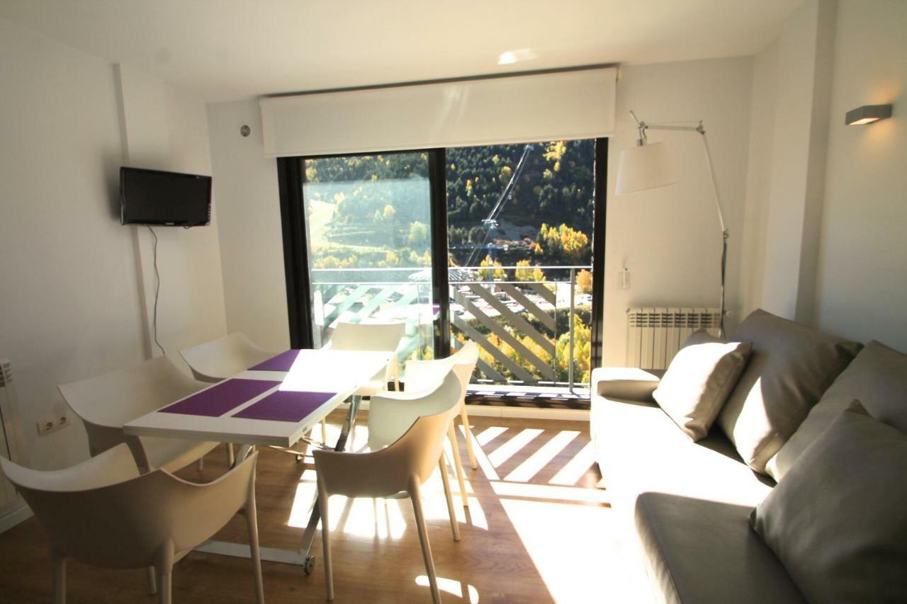 Genciana Estudio En El Tarter, Zona Grandvalira Luaran gambar